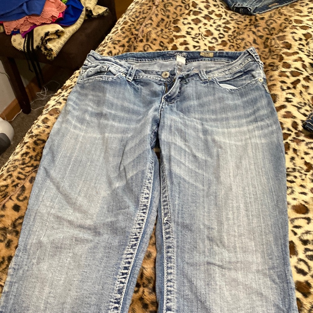 Jeans